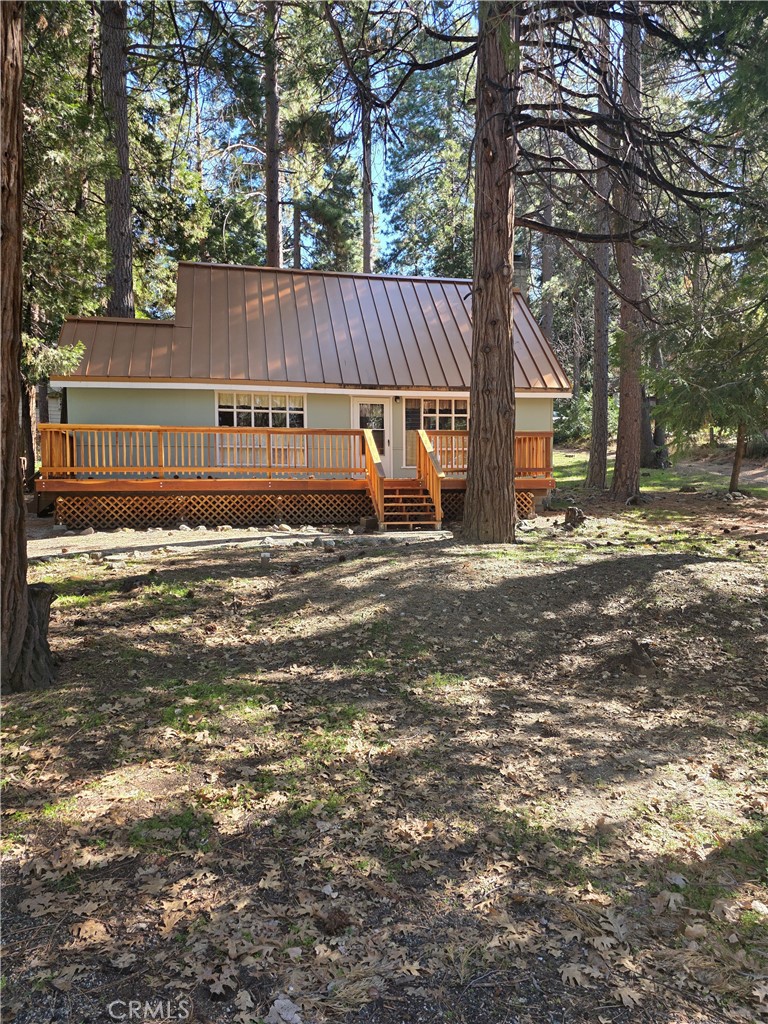 52745 Sylvan Way Idyllwild, CA 92549 - Photo 2 of 31 a view of a house with a yard