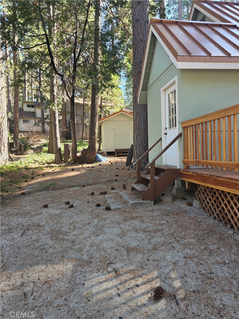 52745 Sylvan Way Idyllwild, CA 92549 - Photo 8 of 31 a view of backyard of the house