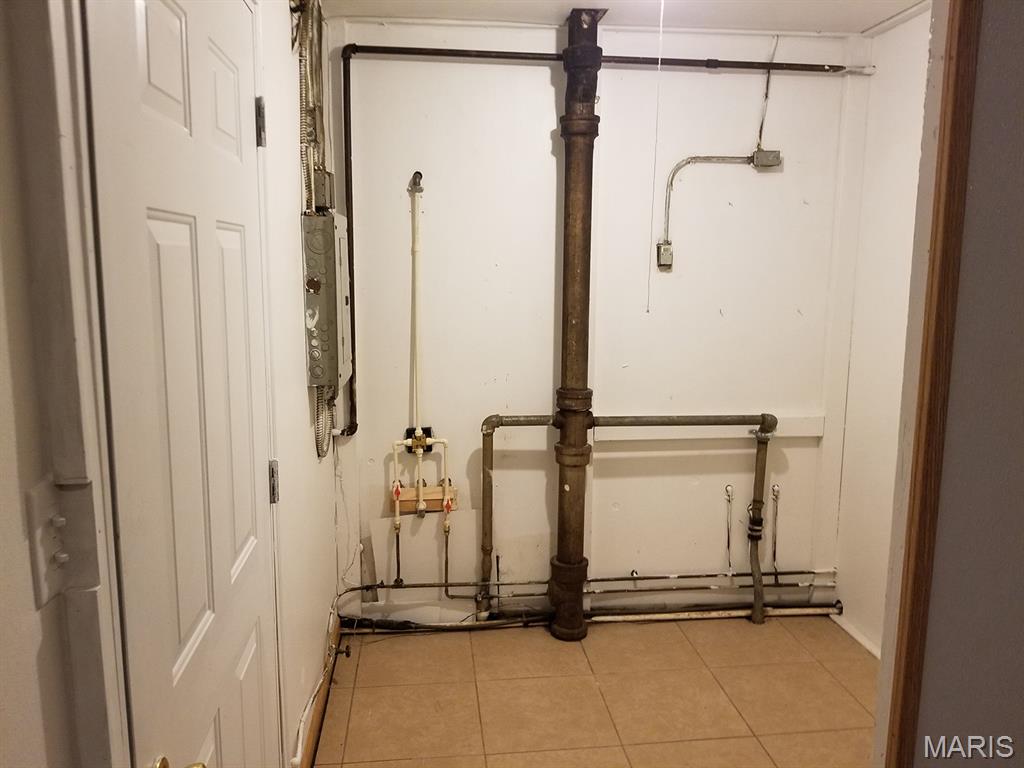 624 Royal Heights Road Belleville, IL 62226 - Photo 13 of 25