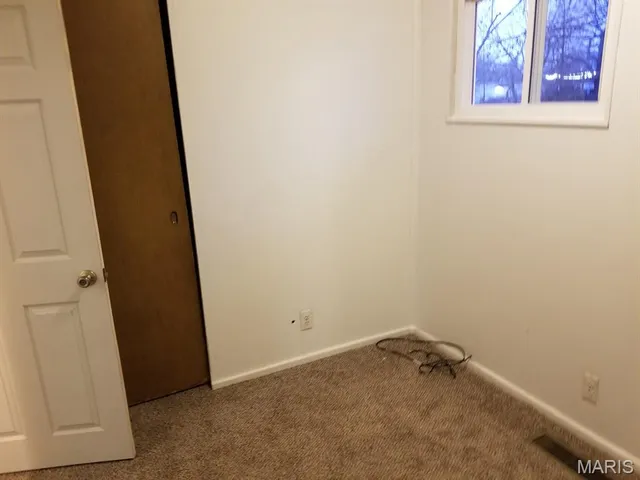 $30,000 | 624 Royal Heights Road, Belleville, IL 62226