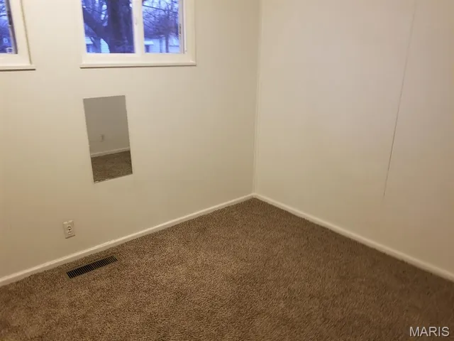 $30,000 | 624 Royal Heights Road, Belleville, IL 62226