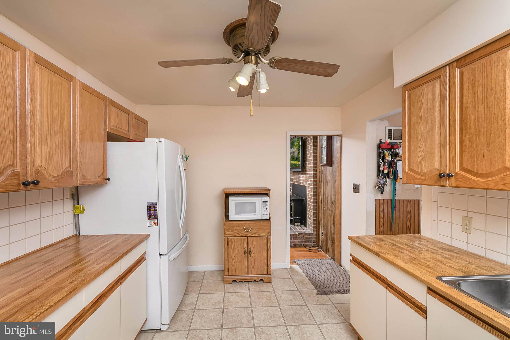7915 Shore Road Baltimore, MD 21219 - Photo 13 of 30 Kitchen