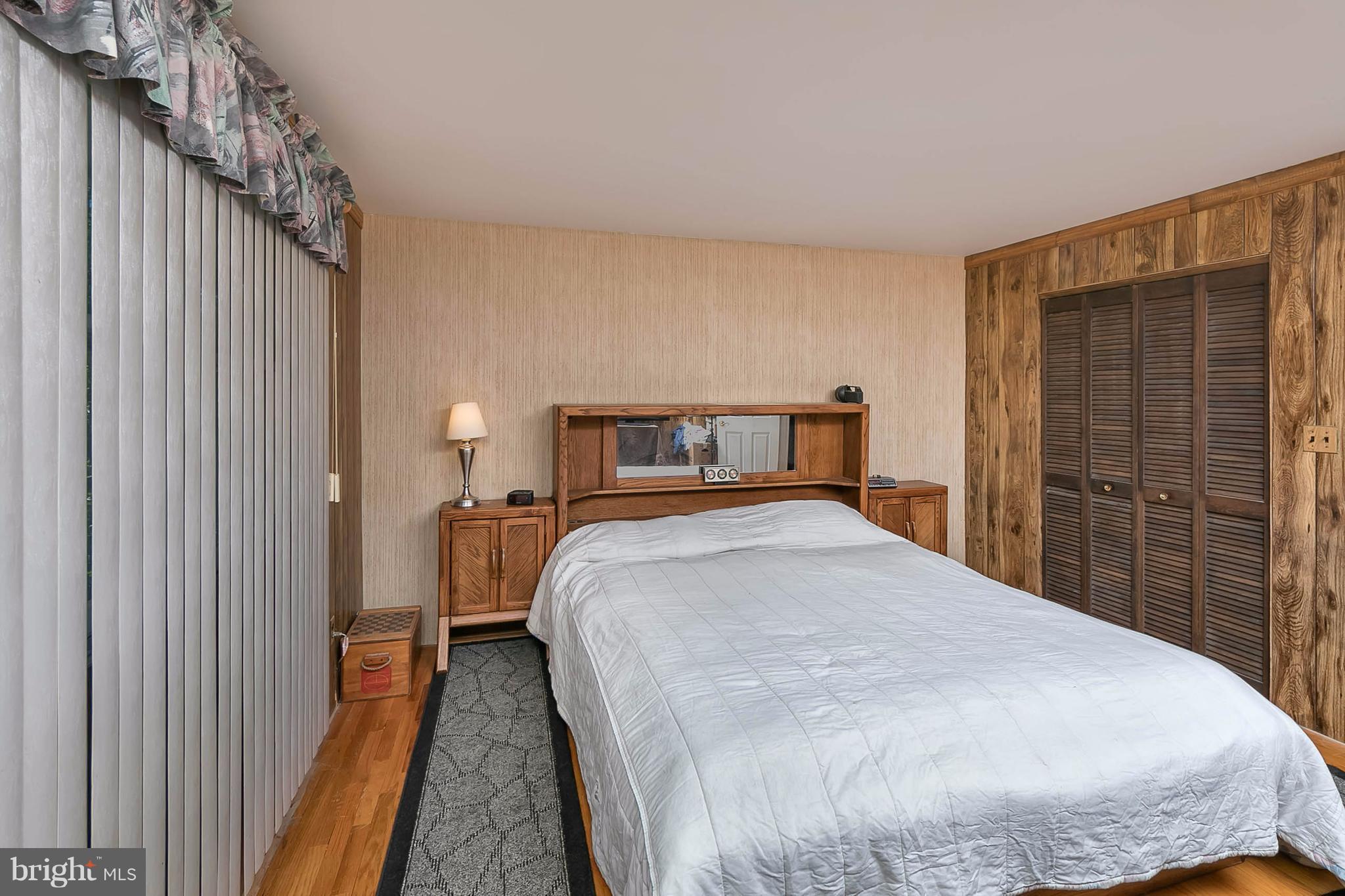 7915 Shore Road Baltimore, MD 21219 - Photo 15 of 30 Bedroom (Master)