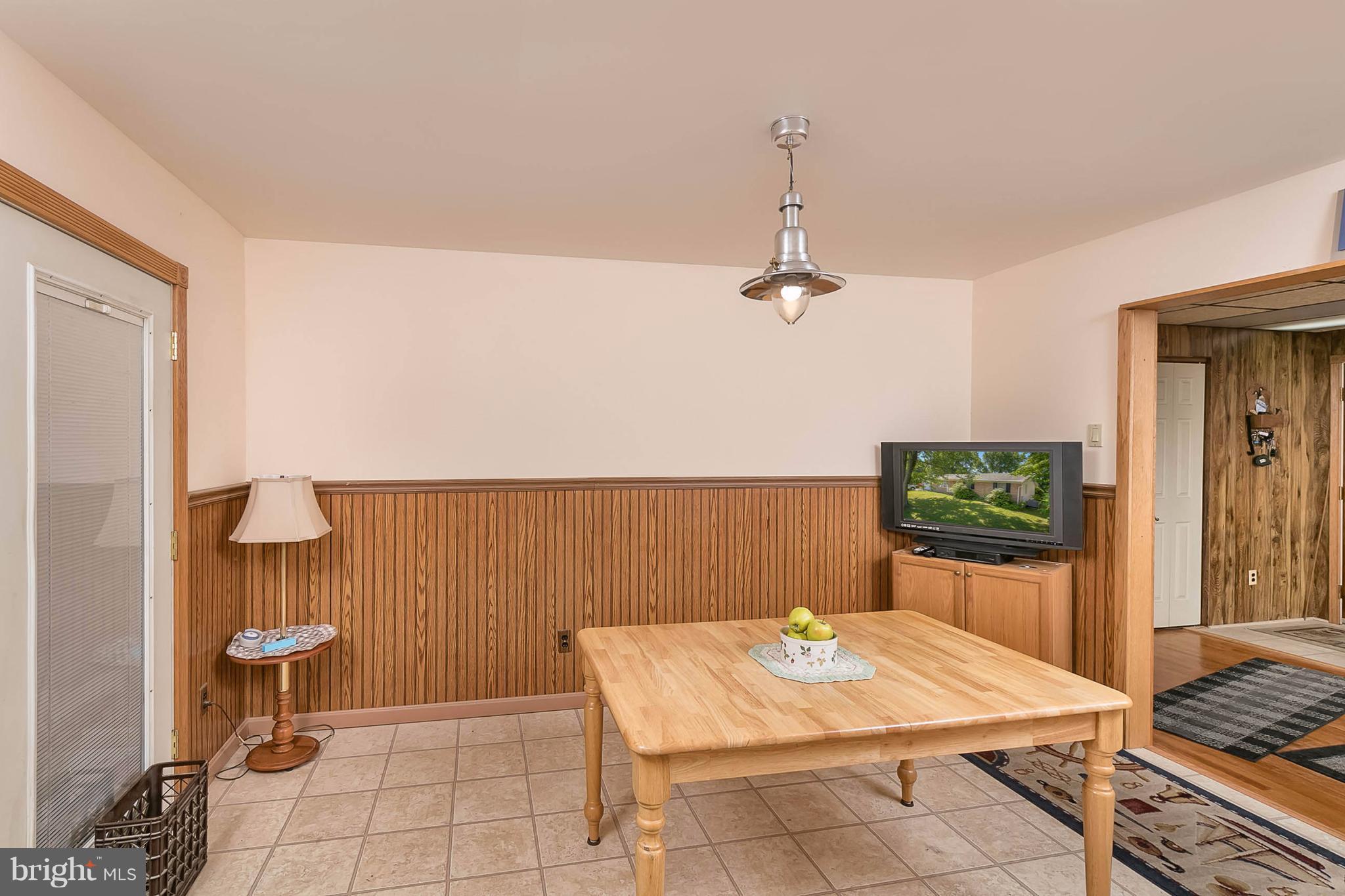 7915 Shore Road Baltimore, MD 21219 - Photo 10 of 30 Dining Room