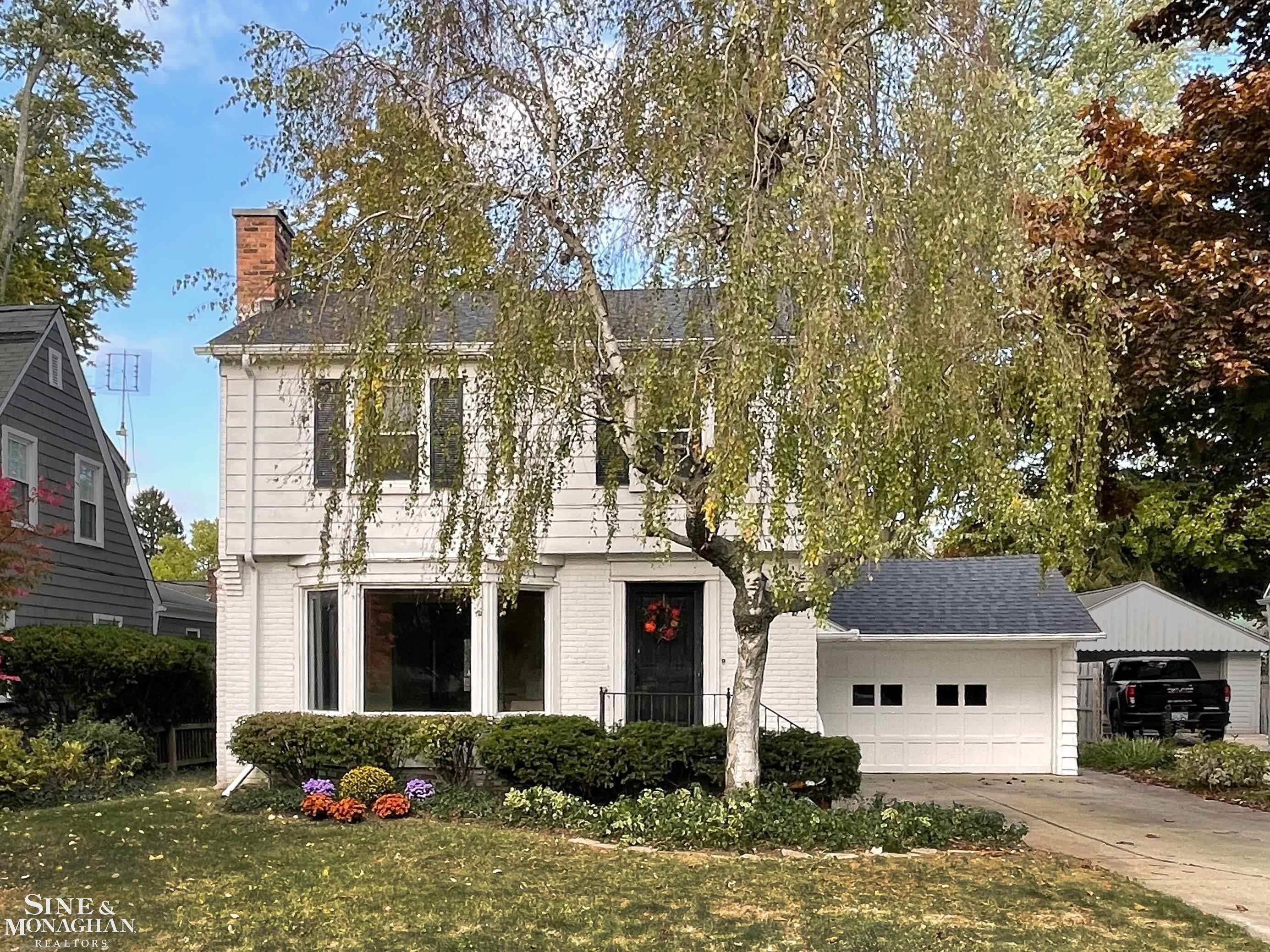 208 Moross Road Grosse Pointe Farms, MI 48236 - Photo 1 of 35