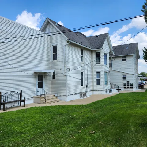 $498,000 | 104 1st Street Southwest, Austin, MN 55912