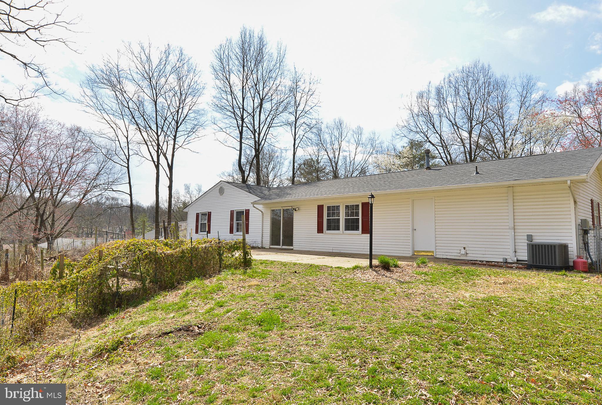 8906 Churchfield Lane Laurel, MD 20708 - Photo 29 of 32 Gallery Image 29