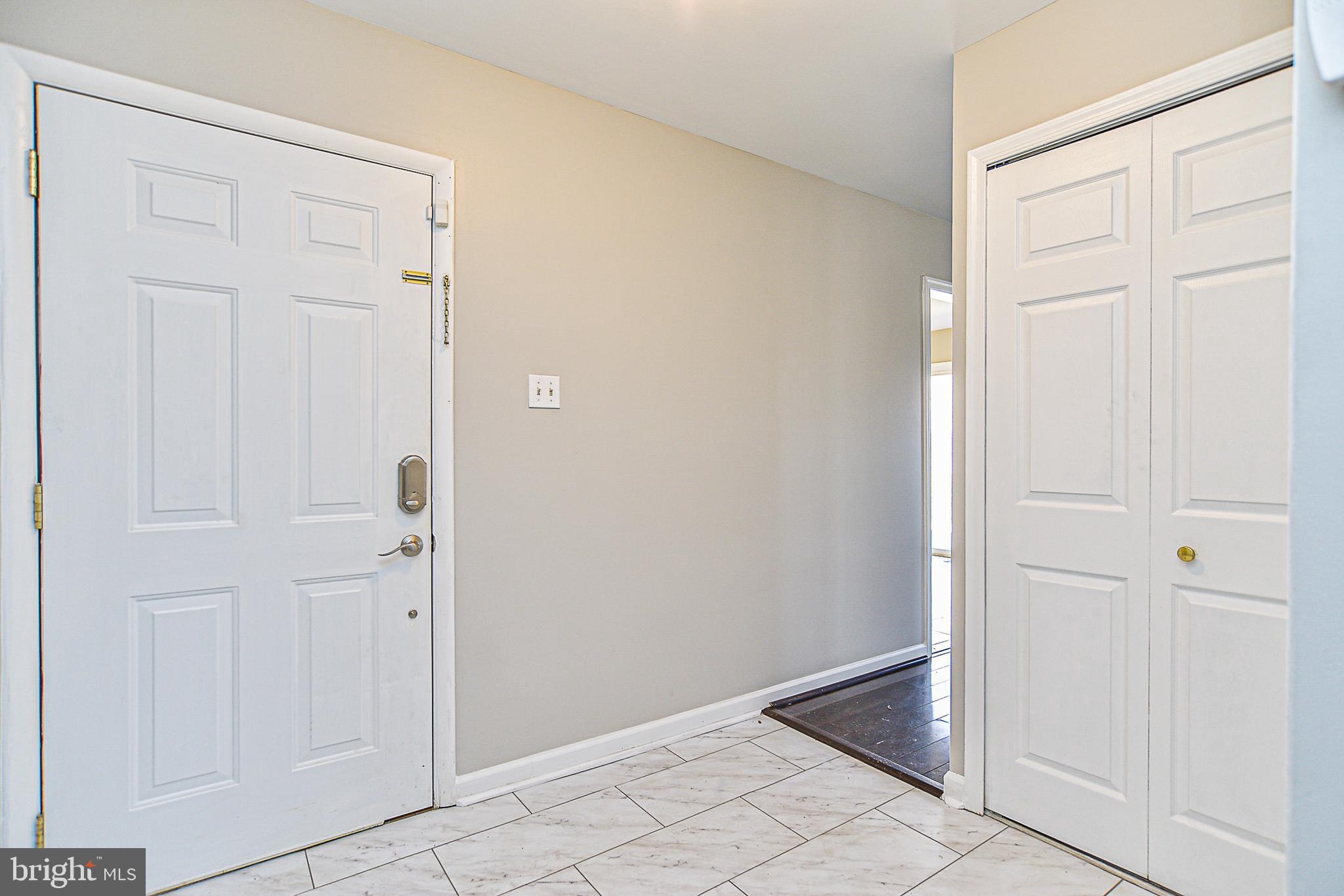 8906 Churchfield Lane Laurel, MD 20708 - Photo 4 of 32 Gallery Image 4