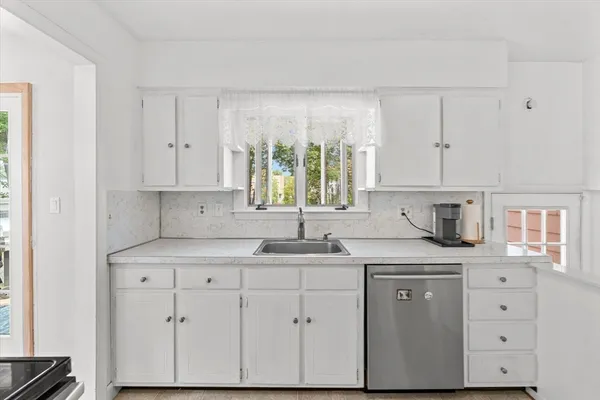 $690,000 | 15 Scenna Road, Beverly, MA 01915