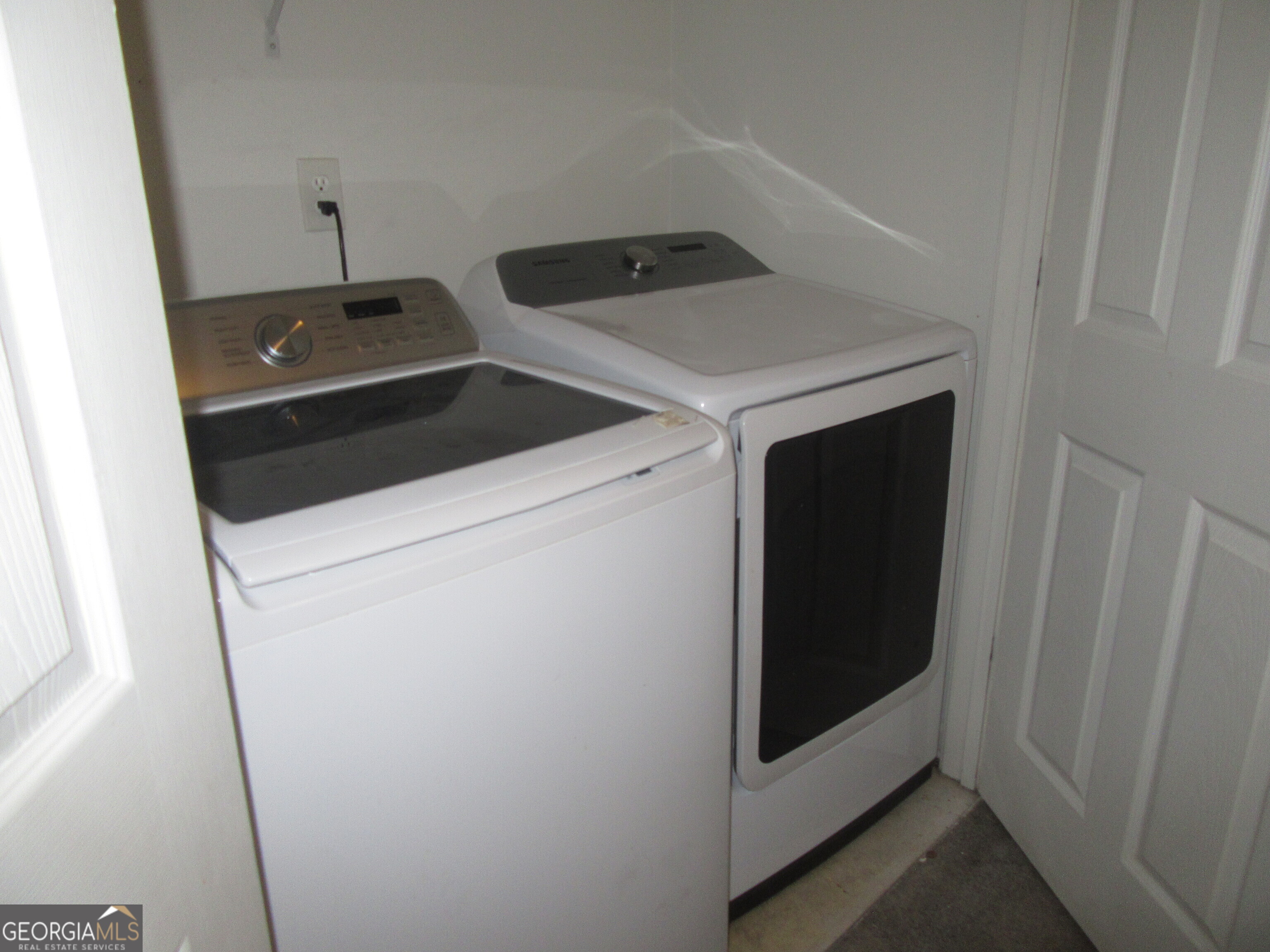 3548 Waldrop Trail Decatur, GA 30034 - Photo 30 of 38 a utility room with dryer and washer