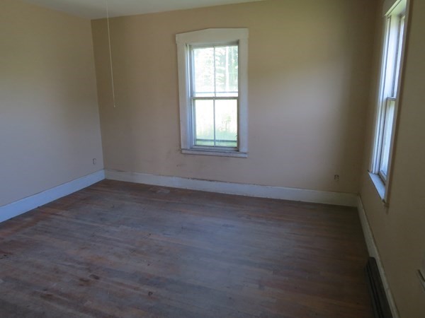 424 Winthrop Street Taunton, MA 02780 - Photo 5 of 5 an empty room with a window