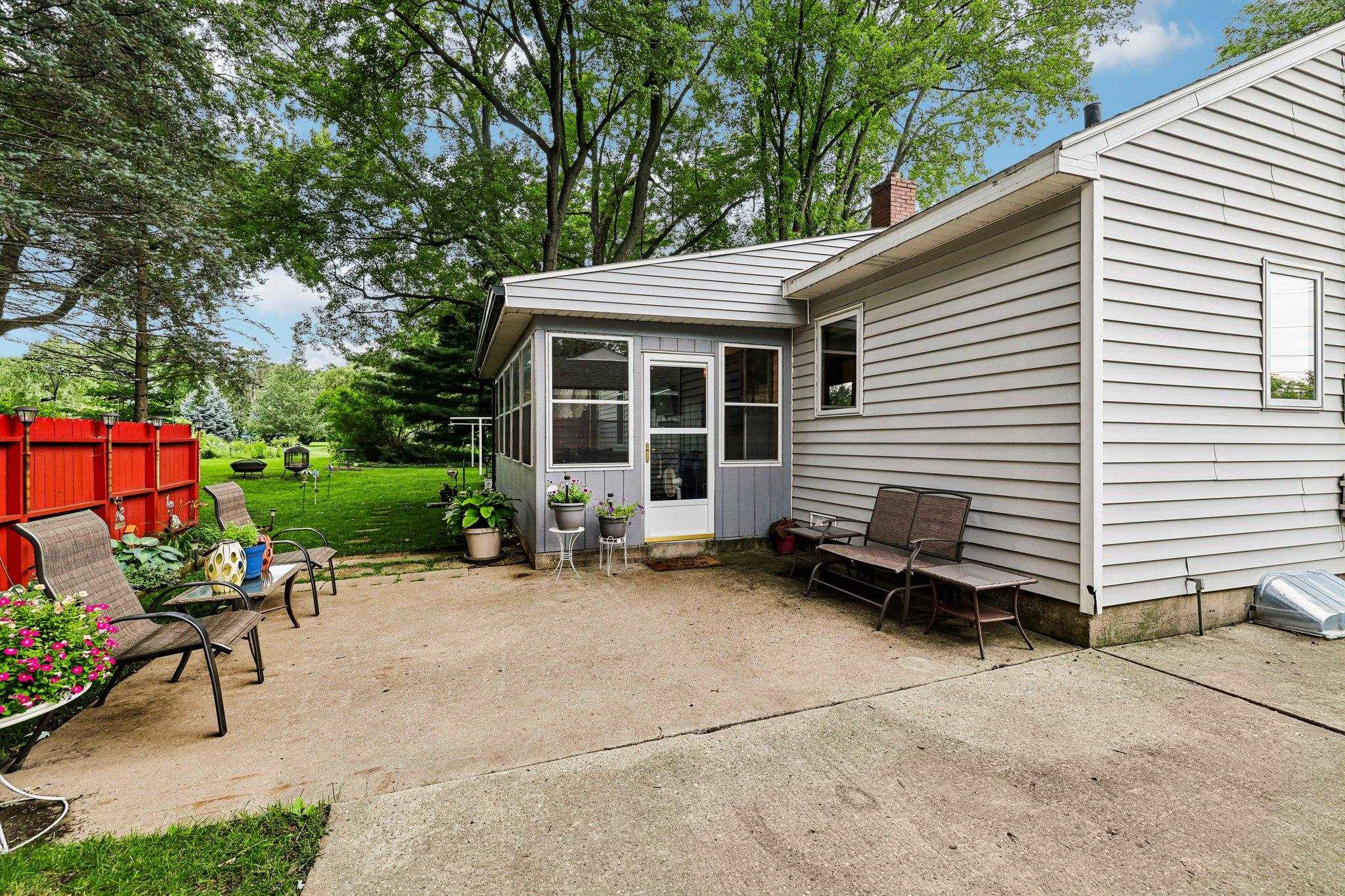 213 East Winnequah Road Madison, WI 53716 - Photo 45 of 47