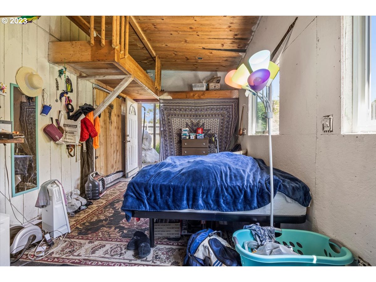 294 Thompson Creek Road Selma, OR 97538 - Photo 7 of 17 Gallery Image 7