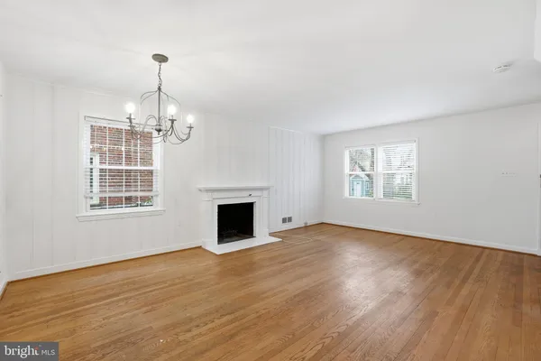 $1,099,000 | 5331 42nd Place Northwest, Washington, DC 20015