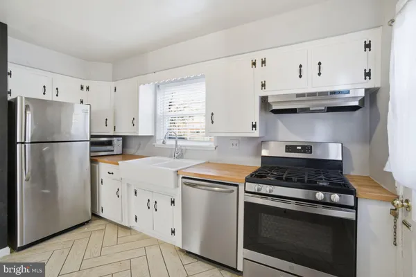 $1,099,000 | 5331 42nd Place Northwest, Washington, DC 20015