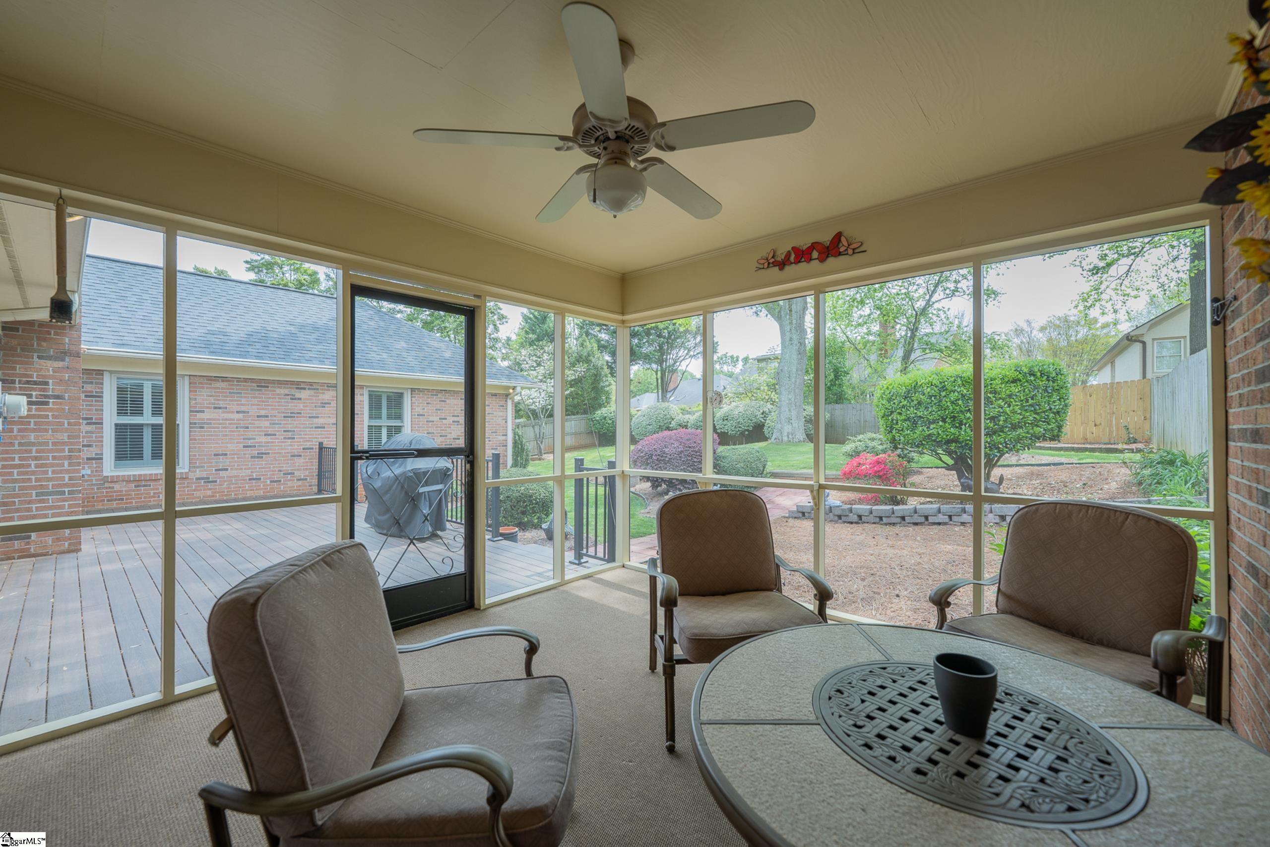 109 River Oaks Road Greer, SC 29650 - Photo 8 of 38