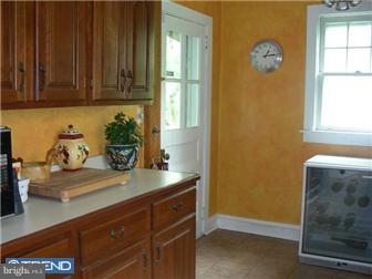 108 Decatur Road Havertown, PA 19083 - Photo 3 of 6