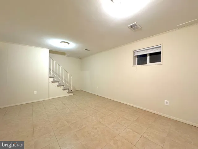 $3,000 | 2404 Albot Road, Reston, VA 20191