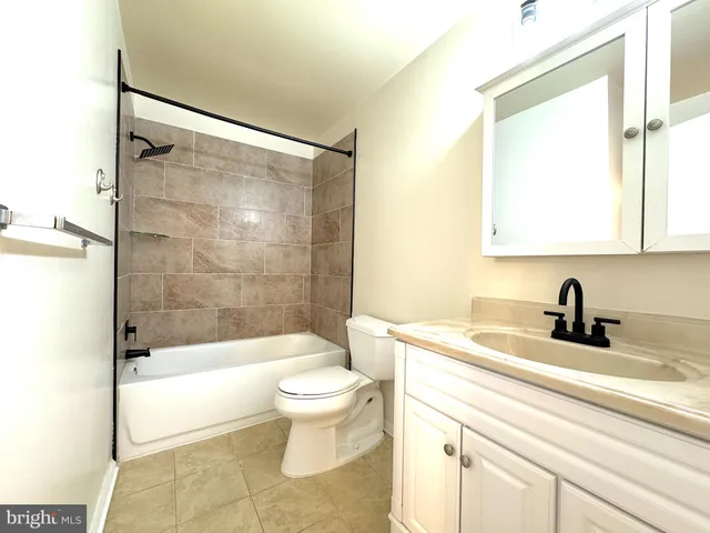 $3,000 | 2404 Albot Road, Reston, VA 20191