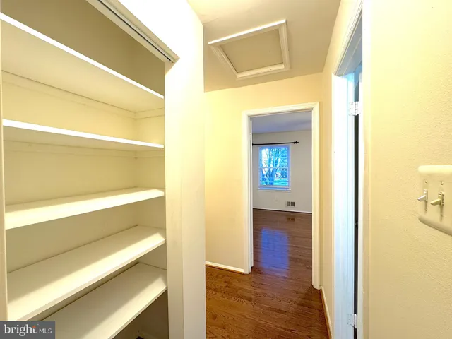 $3,000 | 2404 Albot Road, Reston, VA 20191