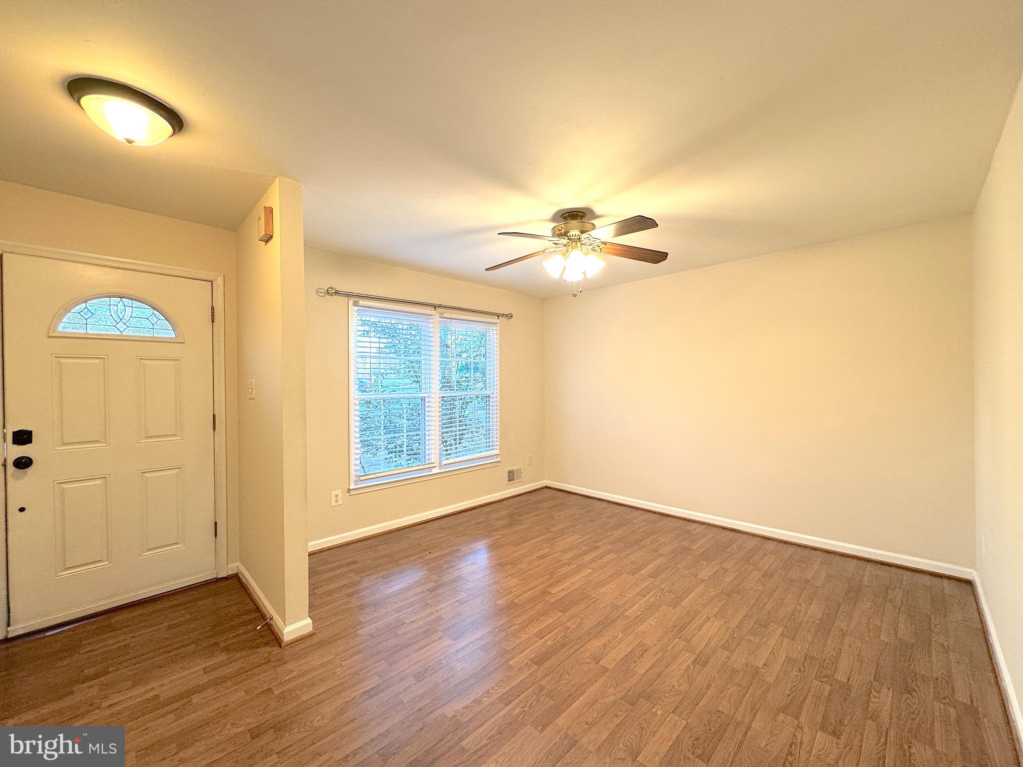 2404 Albot Road Reston, VA 20191 - Photo 4 of 26