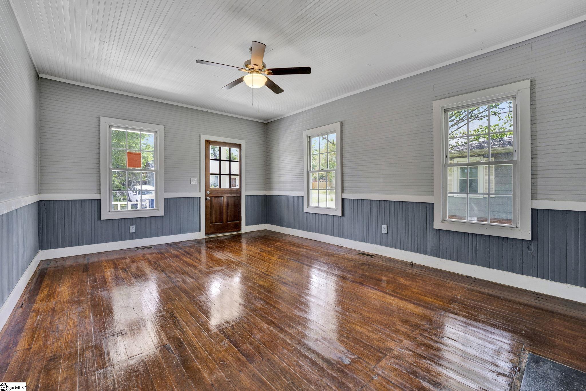 303 Gordon Street Clinton, SC 29325 - Photo 11 of 18 Gallery Image 11