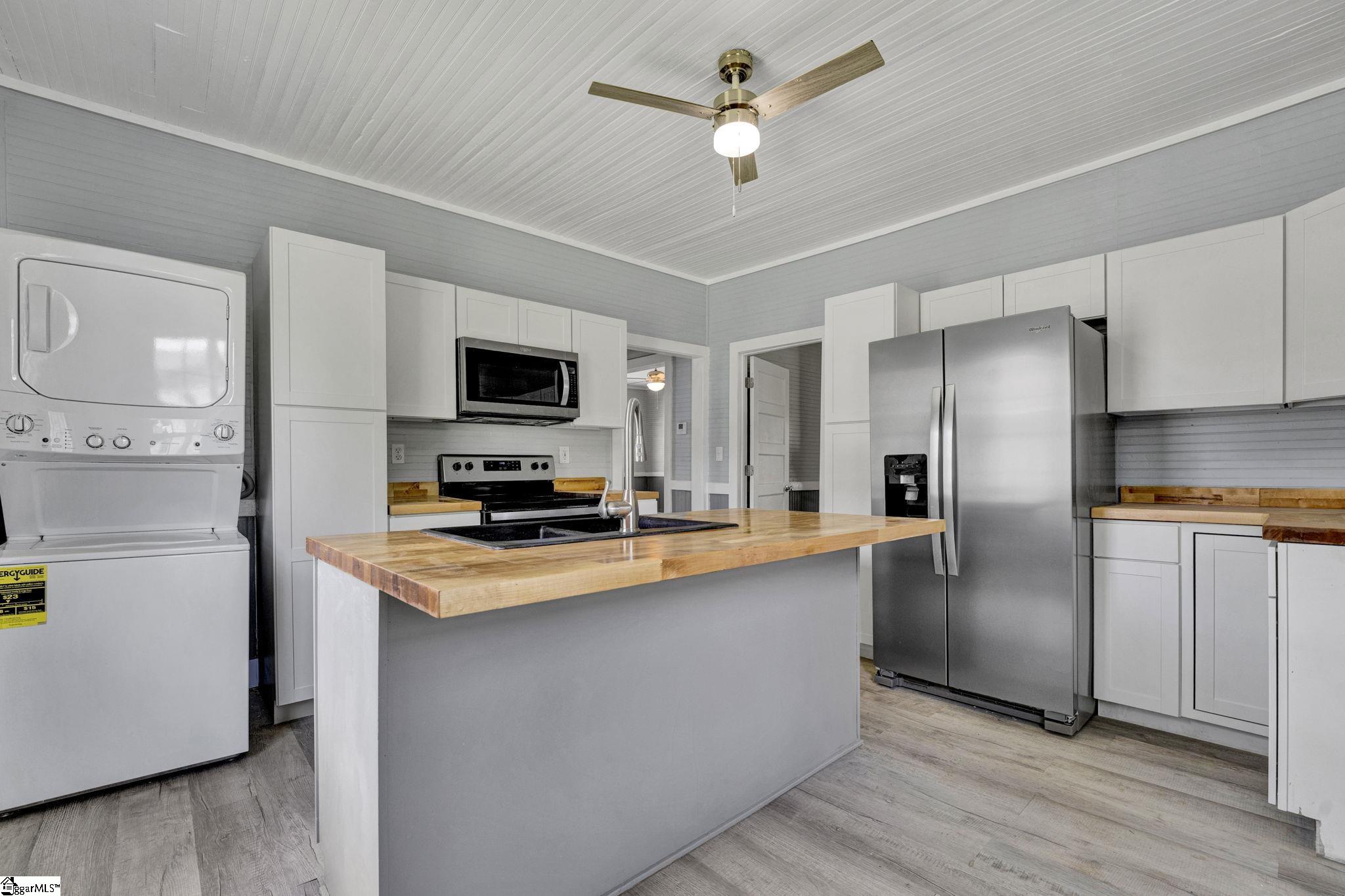 303 Gordon Street Clinton, SC 29325 - Photo 6 of 18 Gallery Image 6