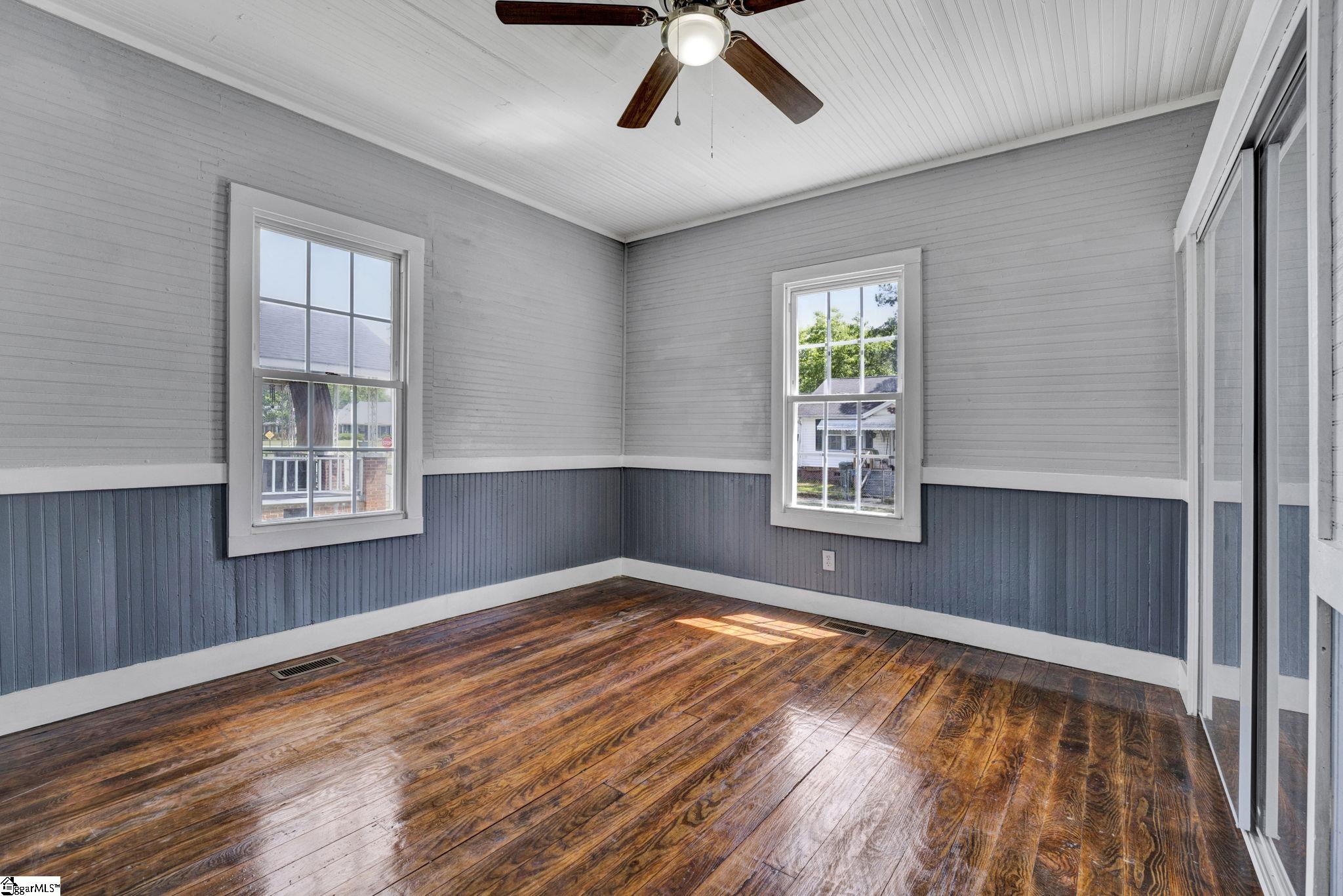 303 Gordon Street Clinton, SC 29325 - Photo 9 of 18 Gallery Image 9