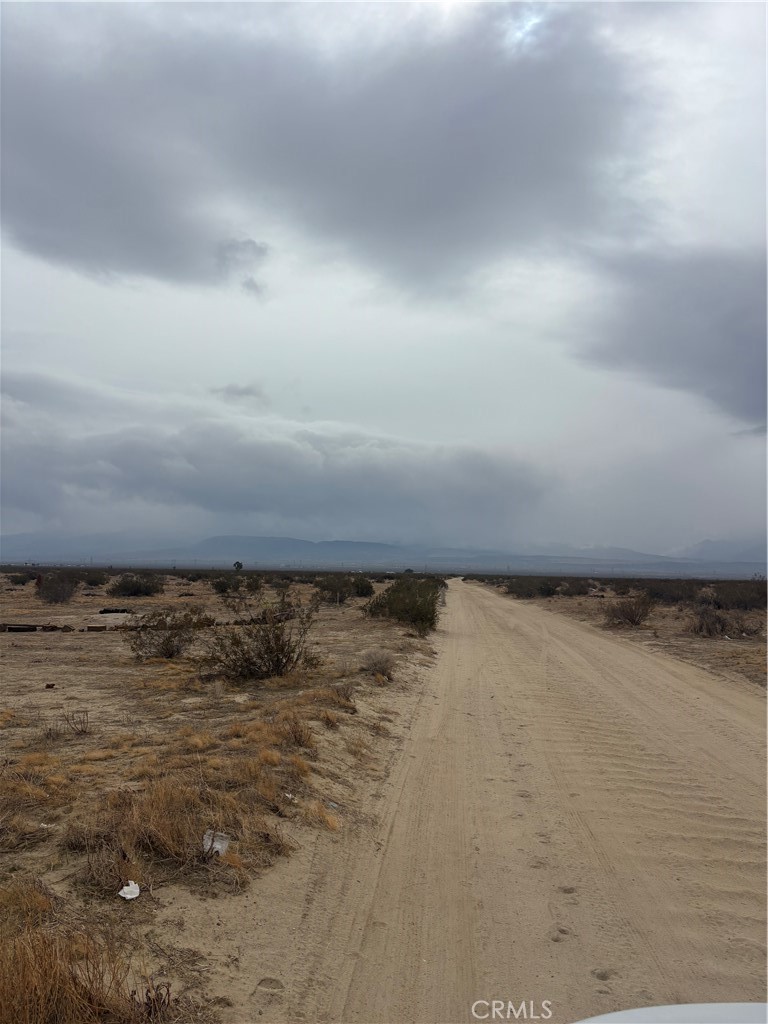 0 Vic Avenue Palmdale, CA 93591 - Photo 3 of 11 a view of an ocean