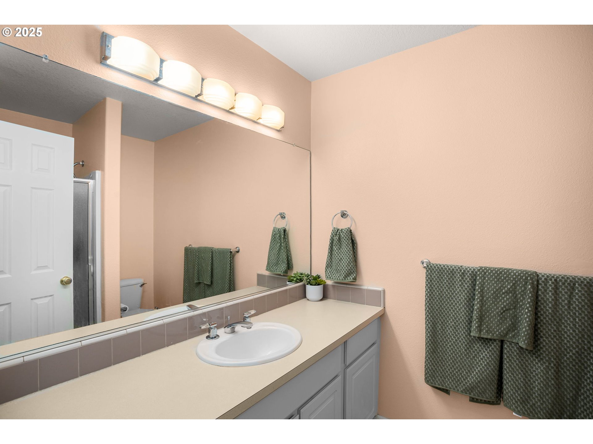 11325 Southwest Eucalyptus Place Portland, OR 97223 - Photo 16 of 28