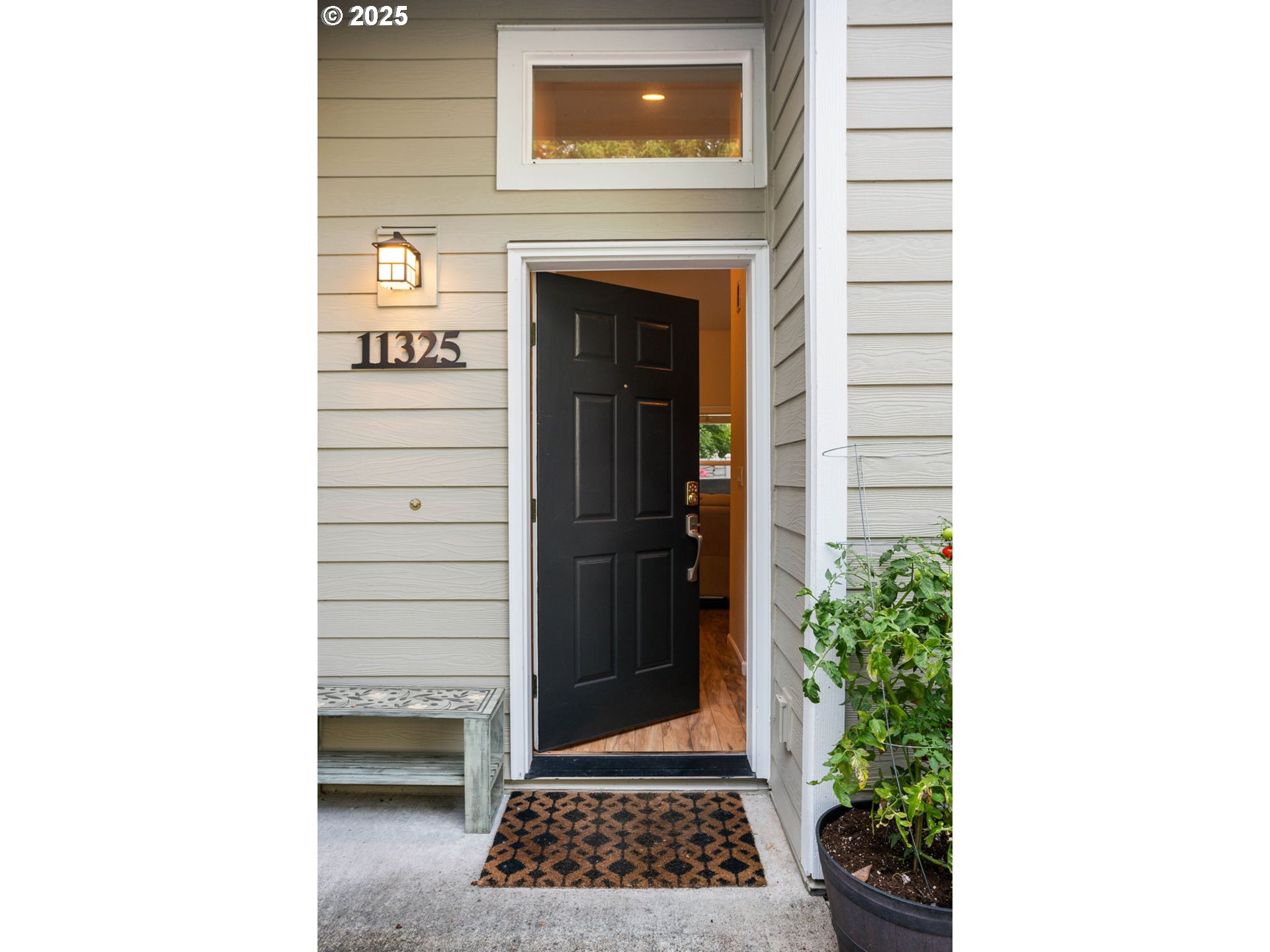 11325 Southwest Eucalyptus Place Portland, OR 97223 - Photo 3 of 28