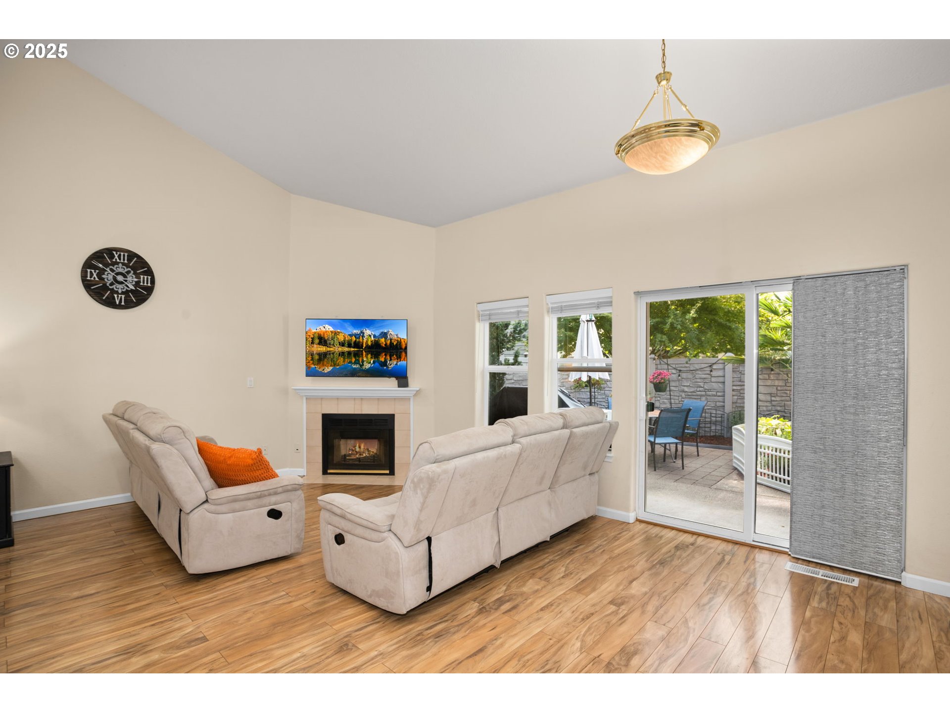 11325 Southwest Eucalyptus Place Portland, OR 97223 - Photo 4 of 28