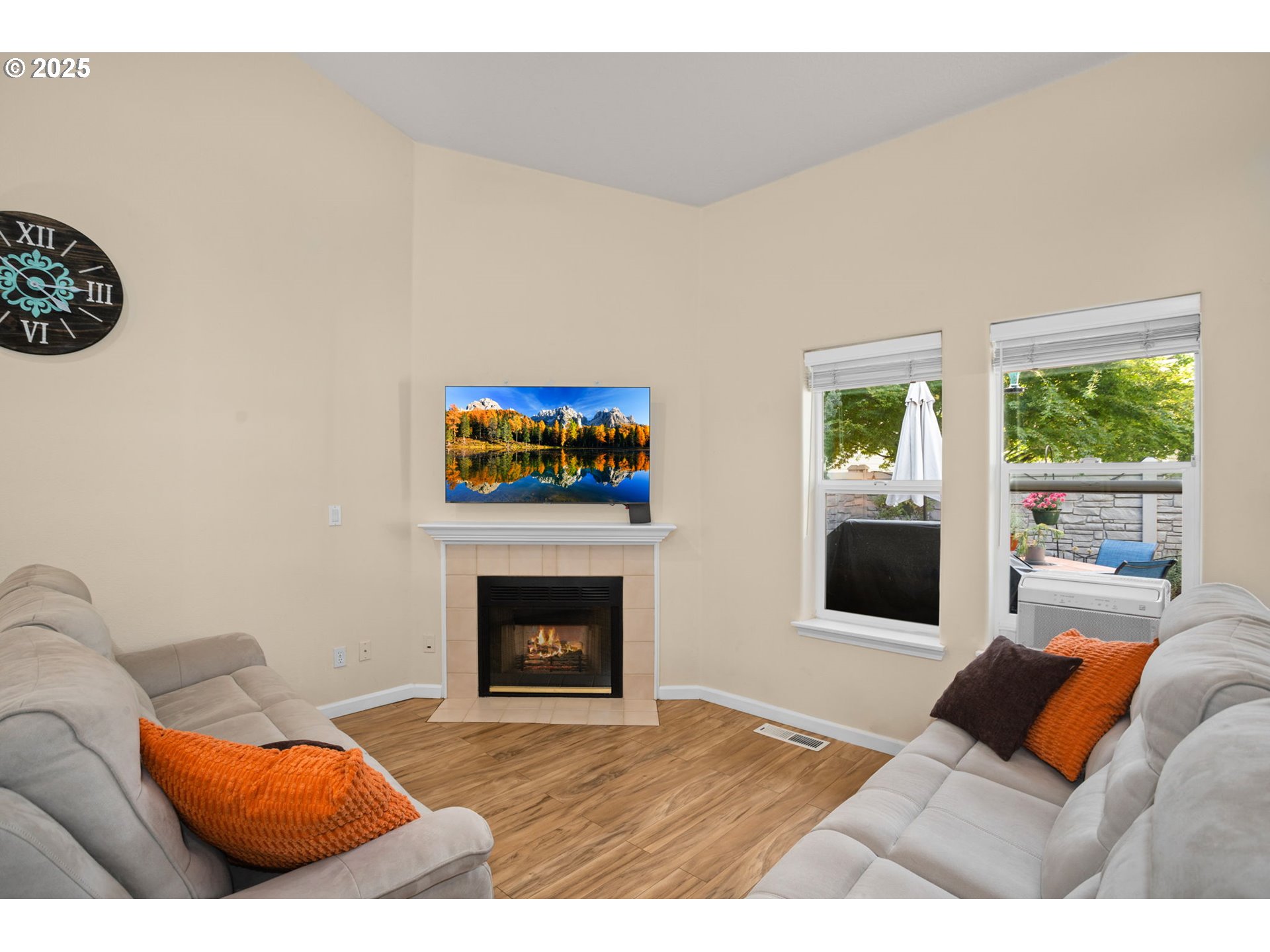 11325 Southwest Eucalyptus Place Portland, OR 97223 - Photo 5 of 28