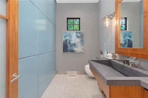 $6,350,000 | 82 Nonquit Lane, Tiverton, RI 02878