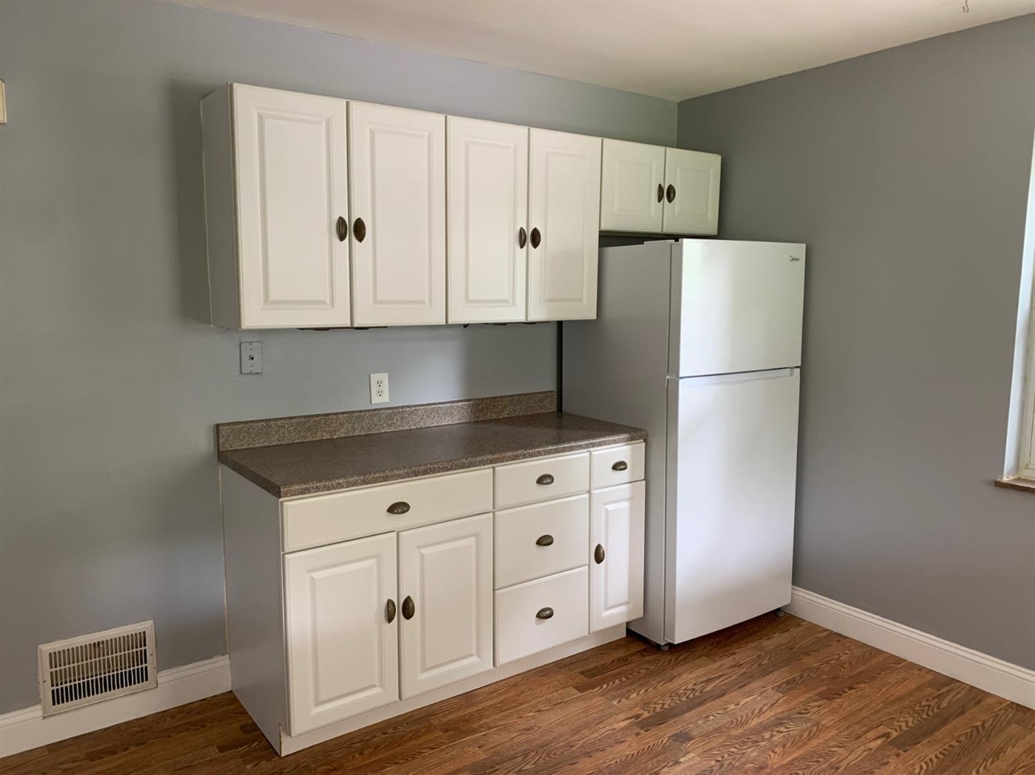 3576 Eyrich Road Cincinnati, OH 45248 - Photo 6 of 19