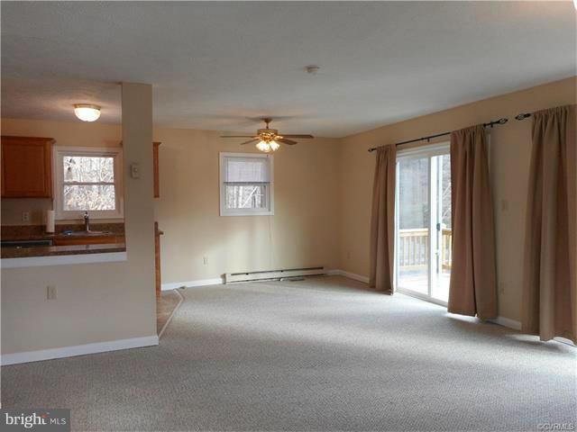26375 Hill Road Ruther Glen, VA 22546 - Photo 7 of 24 Family Room