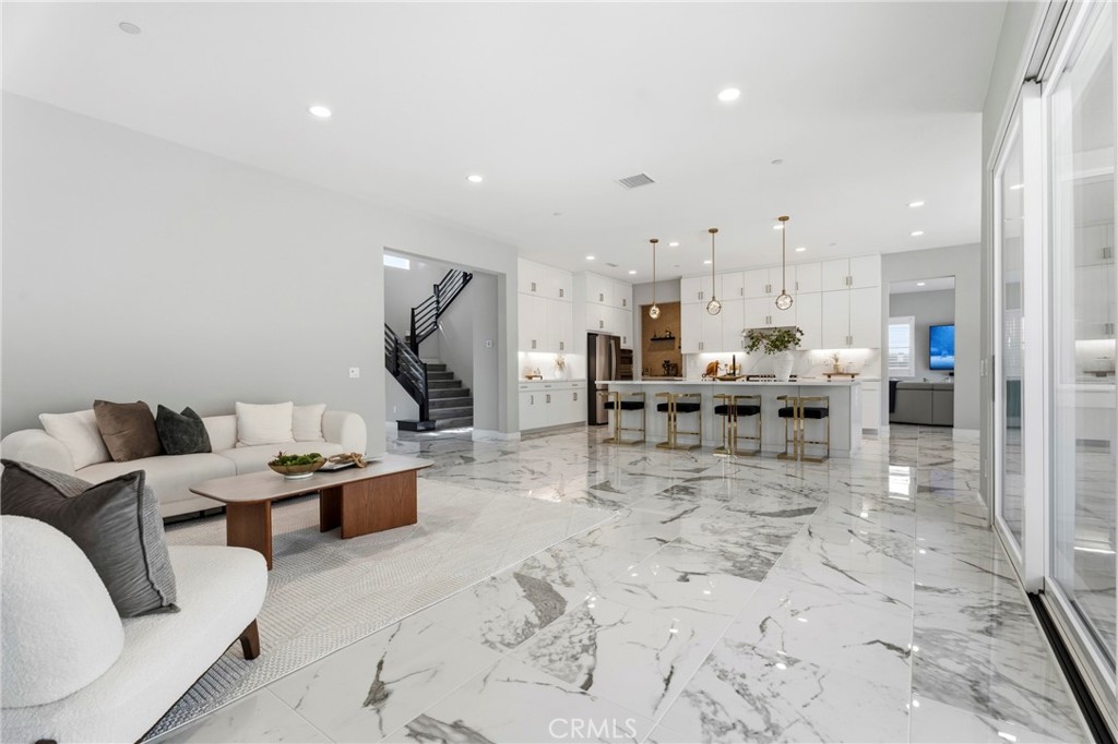 17721 Ridgeline Court Saugus, CA 91350 - Photo 18 of 75