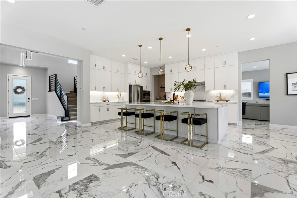 17721 Ridgeline Court Saugus, CA 91350 - Photo 19 of 75