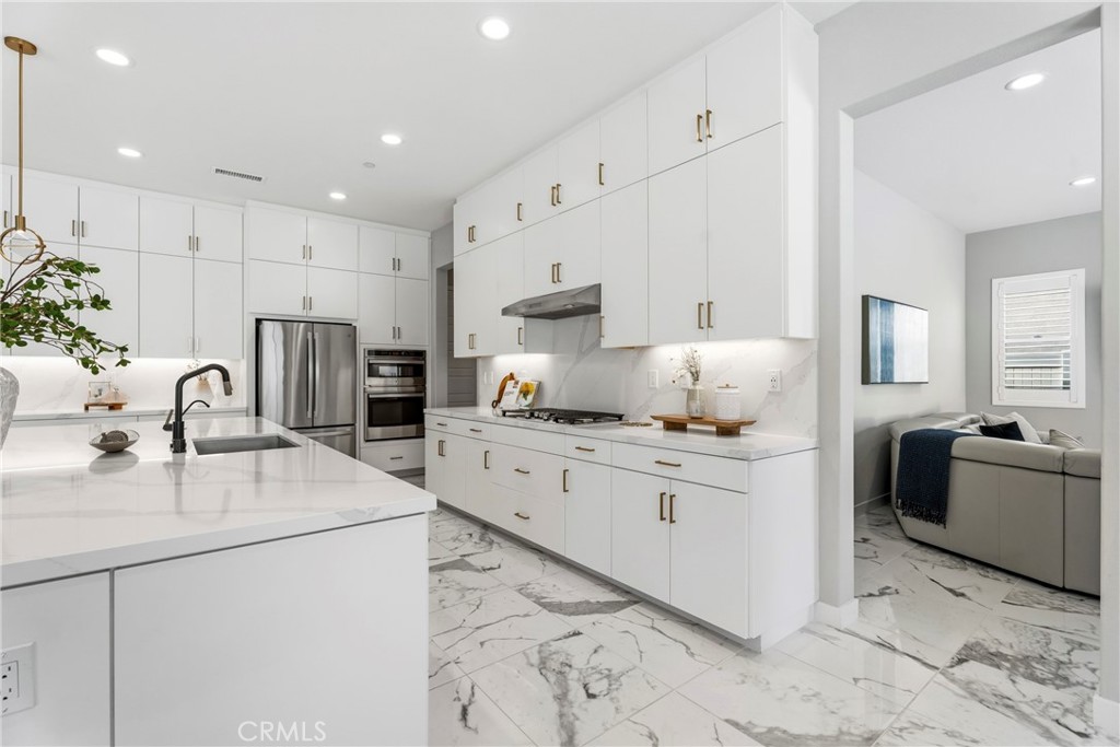 17721 Ridgeline Court Saugus, CA 91350 - Photo 22 of 75