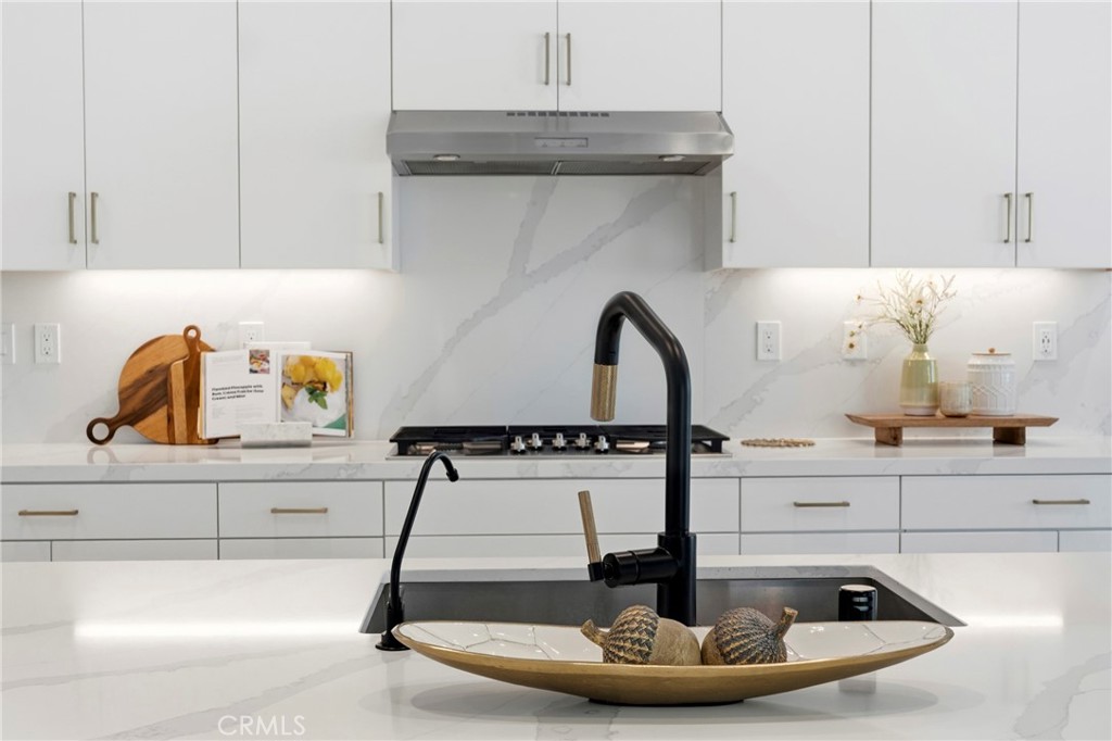 17721 Ridgeline Court Saugus, CA 91350 - Photo 28 of 75