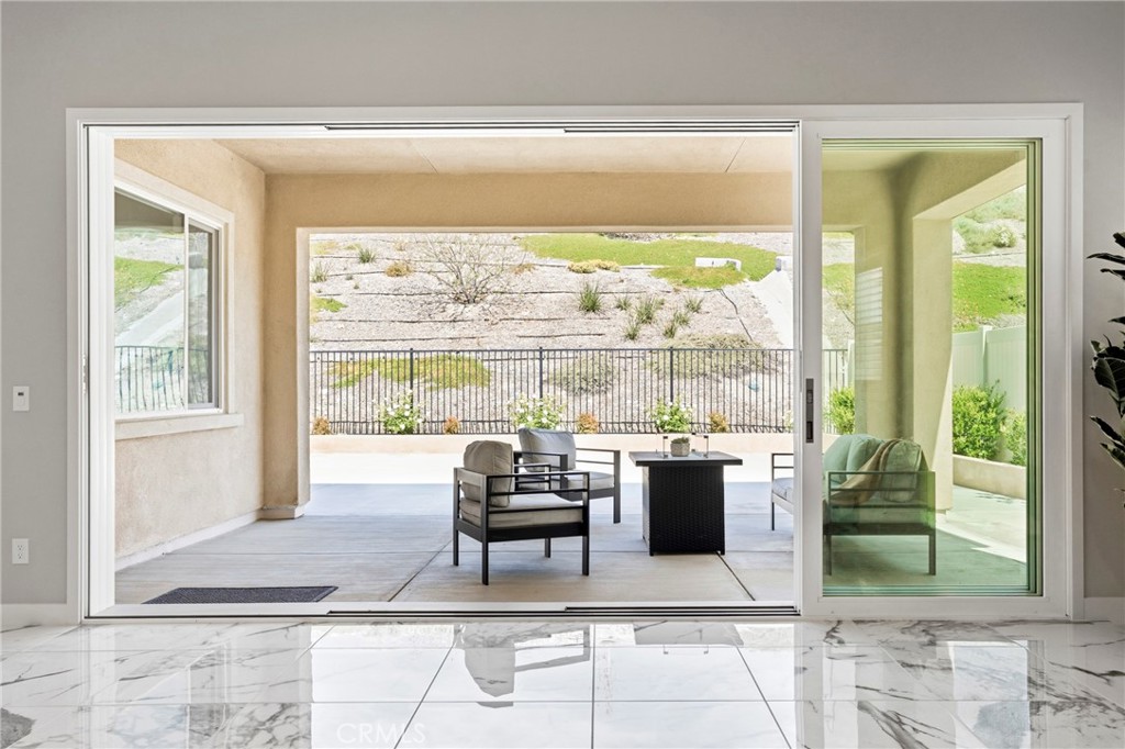 17721 Ridgeline Court Saugus, CA 91350 - Photo 34 of 75