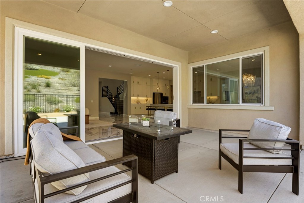 17721 Ridgeline Court Saugus, CA 91350 - Photo 38 of 75