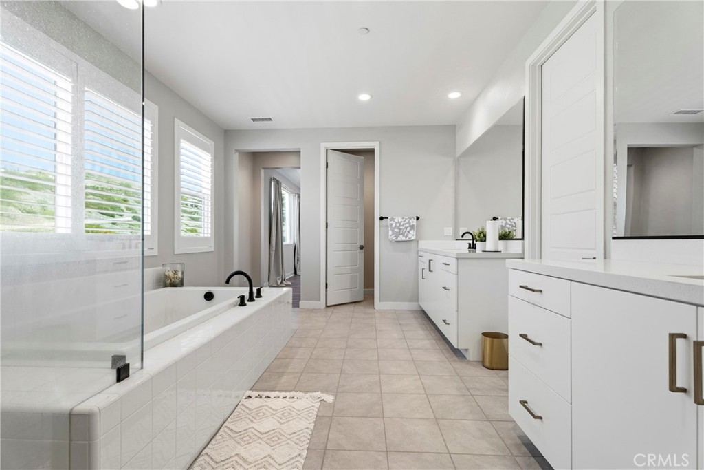 17721 Ridgeline Court Saugus, CA 91350 - Photo 46 of 75