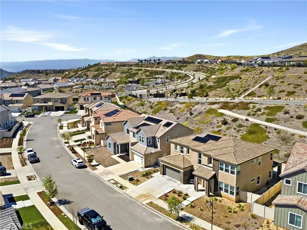 $1,395,000 | 17721 Ridgeline Court, Saugus, CA 91350