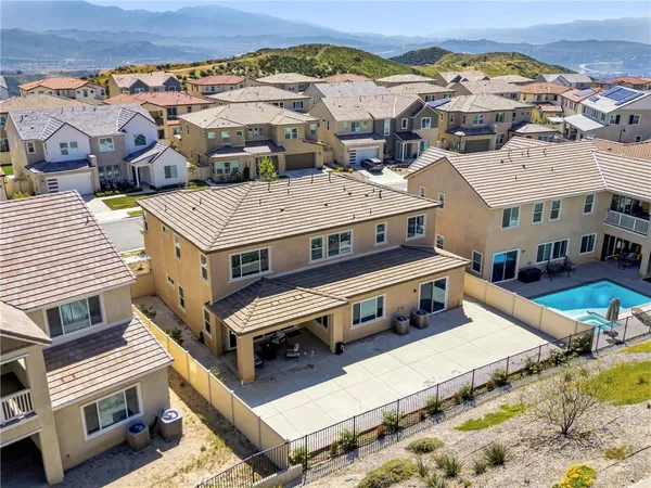 $1,395,000 | 17721 Ridgeline Court, Saugus, CA 91350