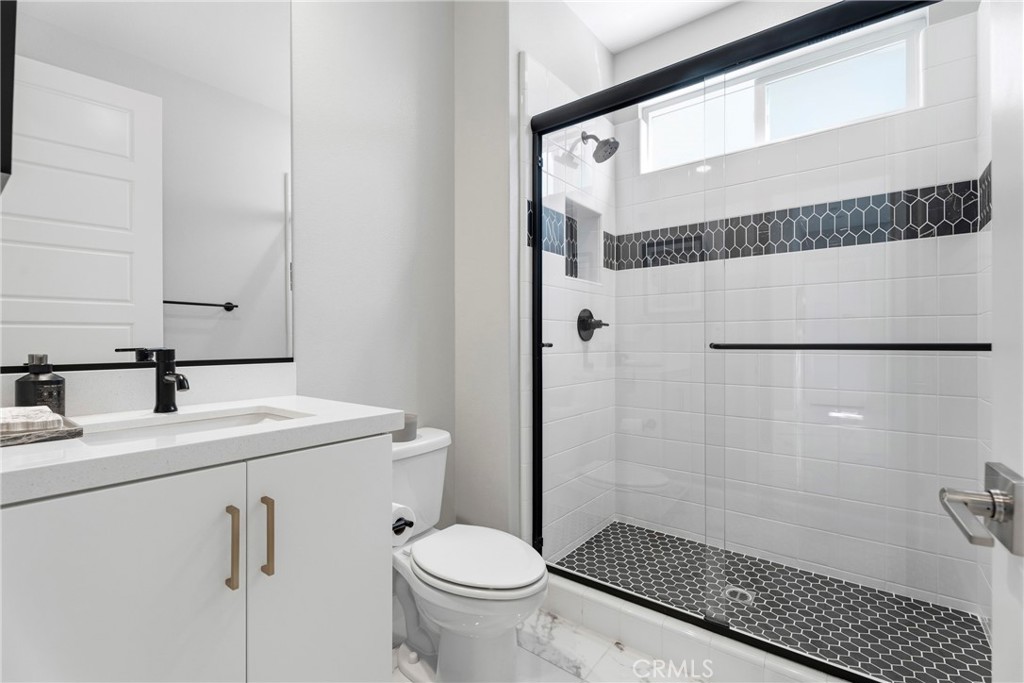 17721 Ridgeline Court Saugus, CA 91350 - Photo 10 of 75