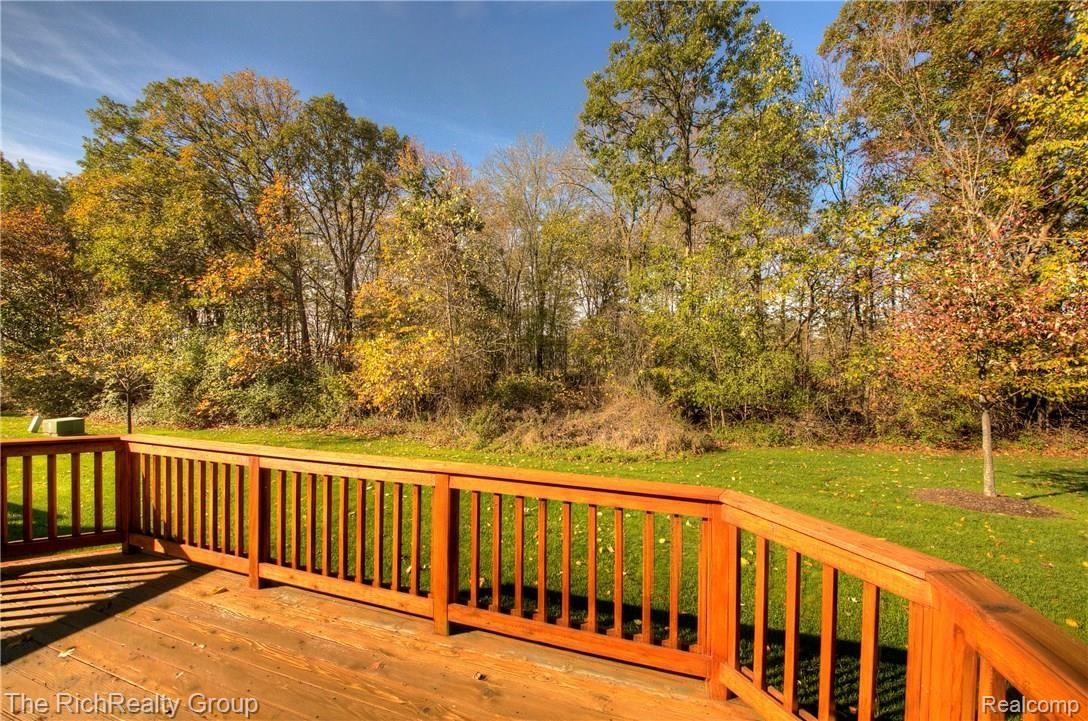 560 Cherry Grove Road Canton, MI 48188 - Photo 23 of 69 23_fb15.jpg