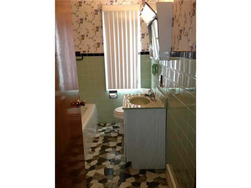 2420 Ridge Road Monaca, PA 15061 - Photo 8 of 15 Full Bath. First floor full bath.