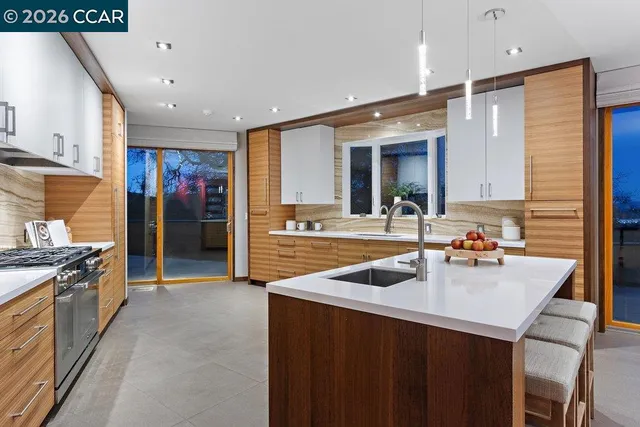 $2,400,000 | 2083-2083 Magnolia Way, Walnut Creek, CA 94595