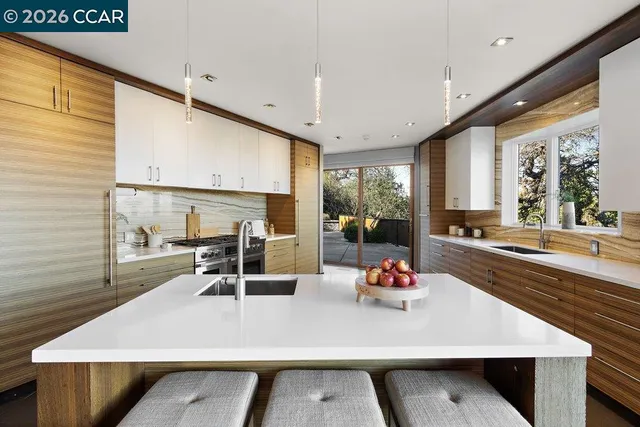 $2,400,000 | 2083-2083 Magnolia Way, Walnut Creek, CA 94595